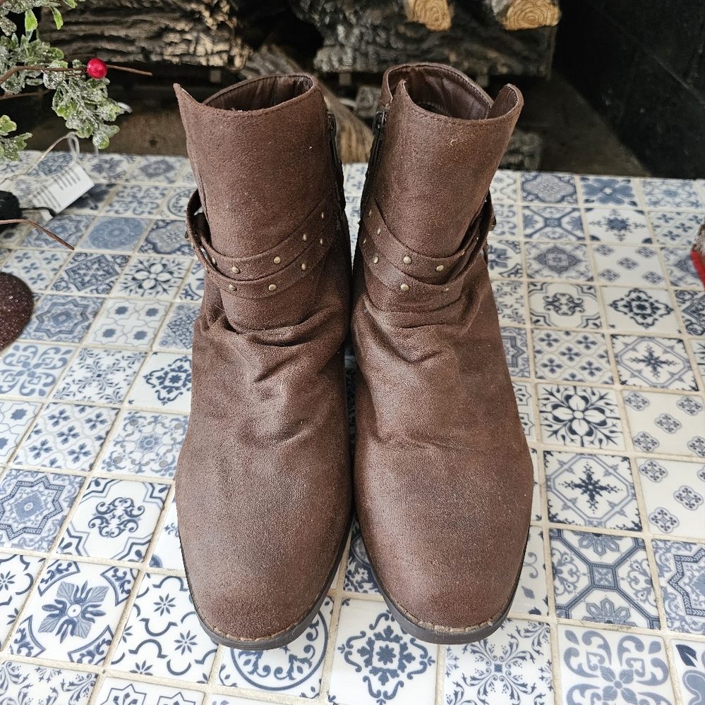 Charlie Paige Faux Suede Booties